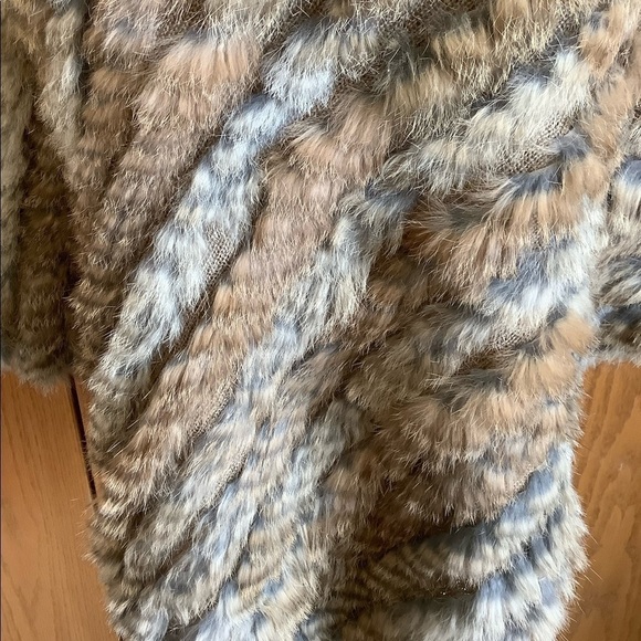 Gaby el Eden Rabbit Fur Poncho Sz-L/XL - Picture 4 of 7
